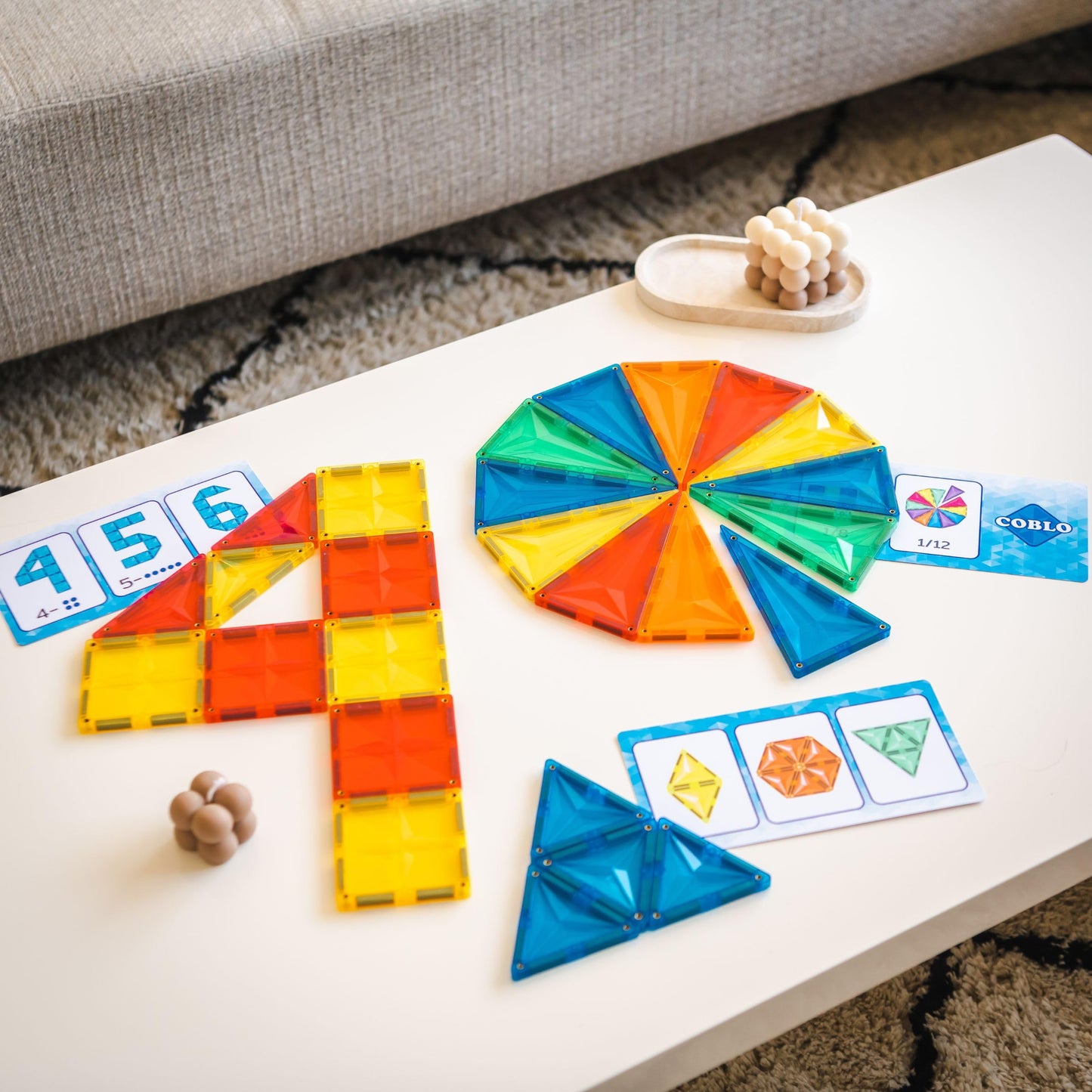Coblo Classic XL 100-teilig - Magnetisches Spielzeug - Montessori-inspiriertes Baukastensystem - Ideal für Klassenraum und Zuhause - Für Kinder von 3 bis 12 Jahren