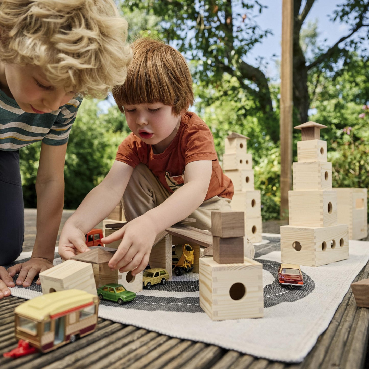 MATZBOX – Montessori Kreativspielzeug – mehrfach ausgezeichnetes und FSC®-zertifiziertes Holzspielzeug aus nachhaltigen XL Holzbausteinen – hochwertiges Spielzeuggeschenk ab 1, 2, 3, 4, 5 Jahren